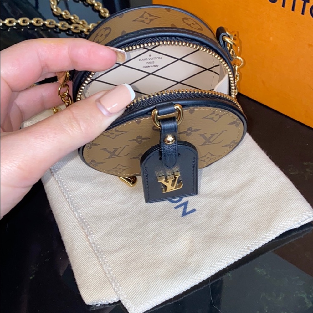 Louis Vuitton Boite Chapeau Necklace - Picture 4 of 10